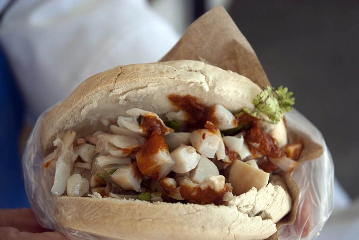 Tortillas con mariscos de las Palomitas